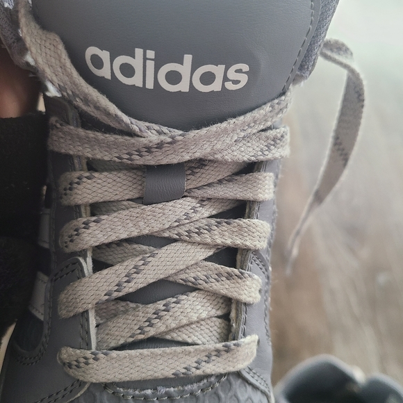 adidas NEO Raleigh Mid Lace-Up hightop shoe. Kids size 4.5. Adults size 6.5 - Picture 8 of 12